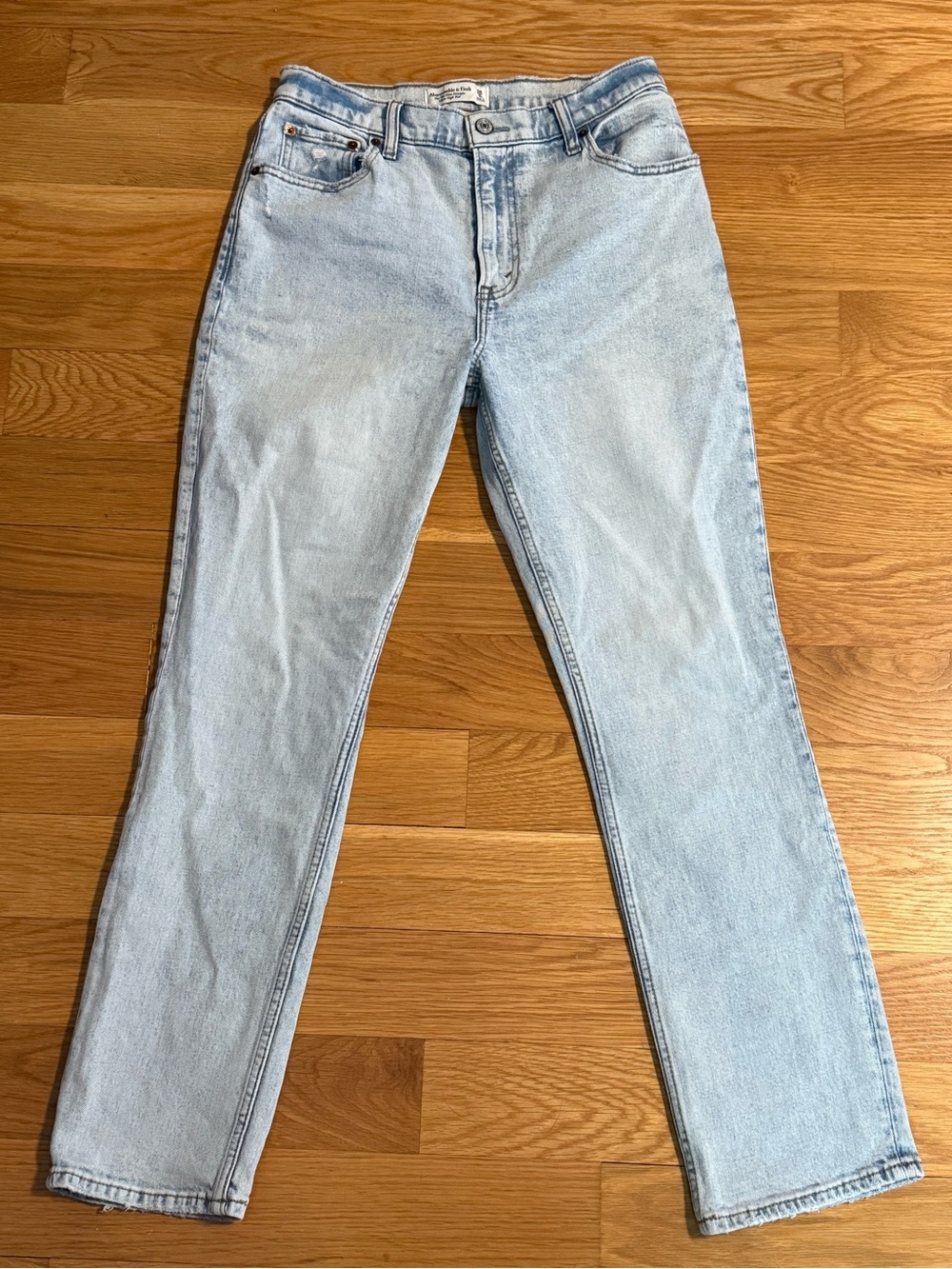 Abercrombie & Fitch Light Wash Straight Leg Women's Jeans